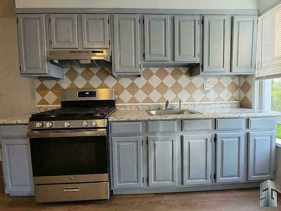 3rd image of 535 Meeker Ave #3
