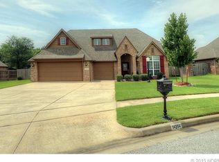 14204 E 101st St N, Owasso, OK 74055