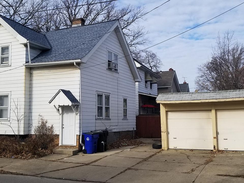 2nd image of 861 Rudyard Rd