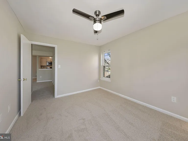 1601 Carriage House Ter #1601-E — Photo 13