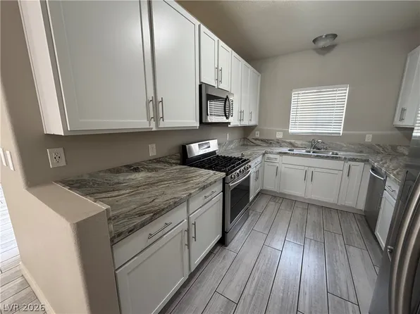 1900 N Torrey Pines Dr Unit 105, Las Vegas, NV 89108