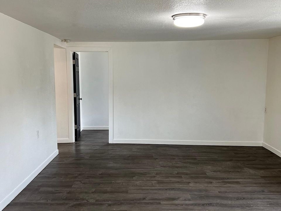 1st image of 534 N 6th Ave