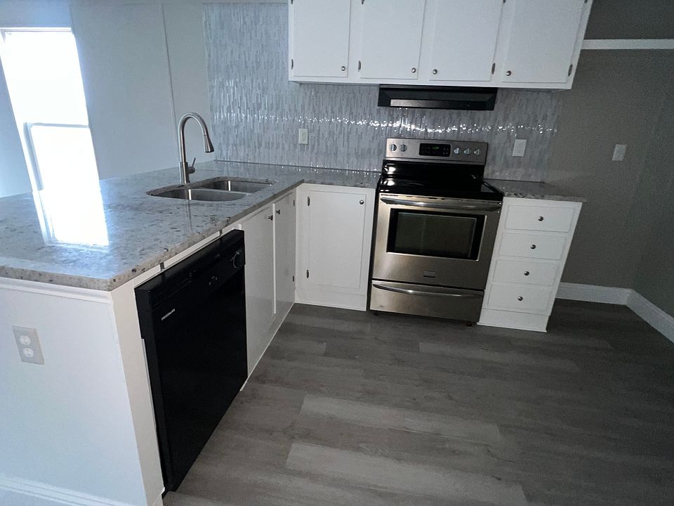1st image of 6343 Brown Ln