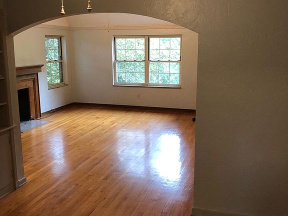 5th image of 1088 Northwest Blvd
