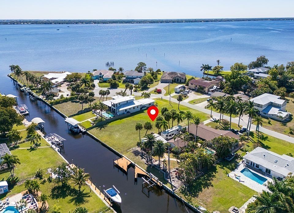 1st image of 1820 Marina Cir