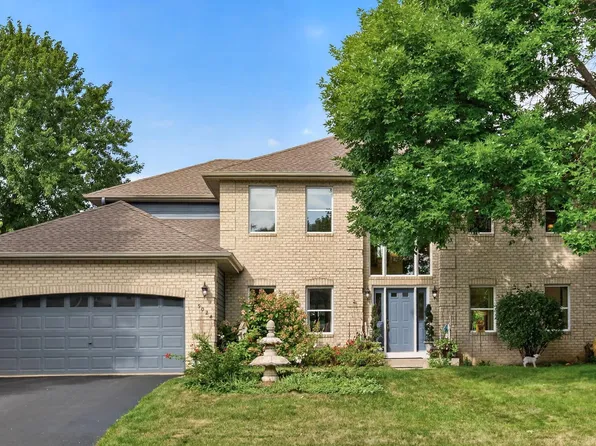 9024 Douglas Dr, Eden Prairie, MN 55347