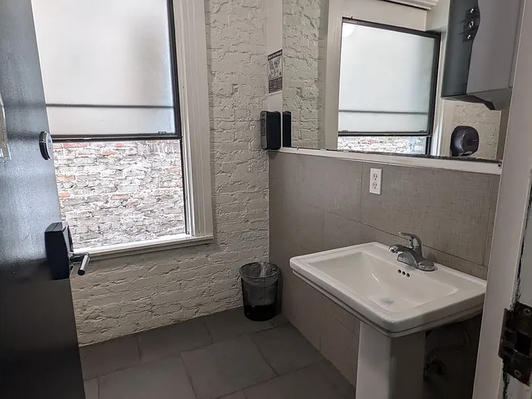 1000-1010 Bush Street — Photo 5