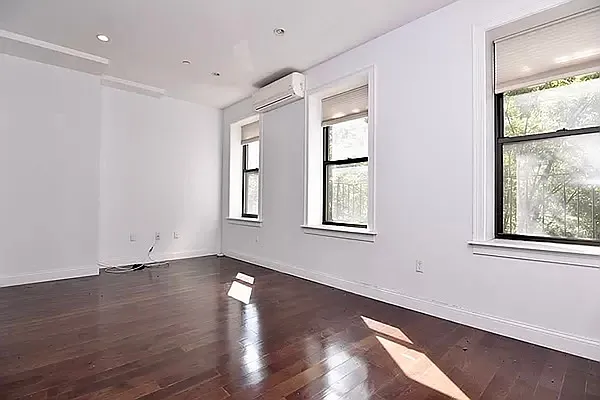 Rented by Bohemia Realty Group | media 12