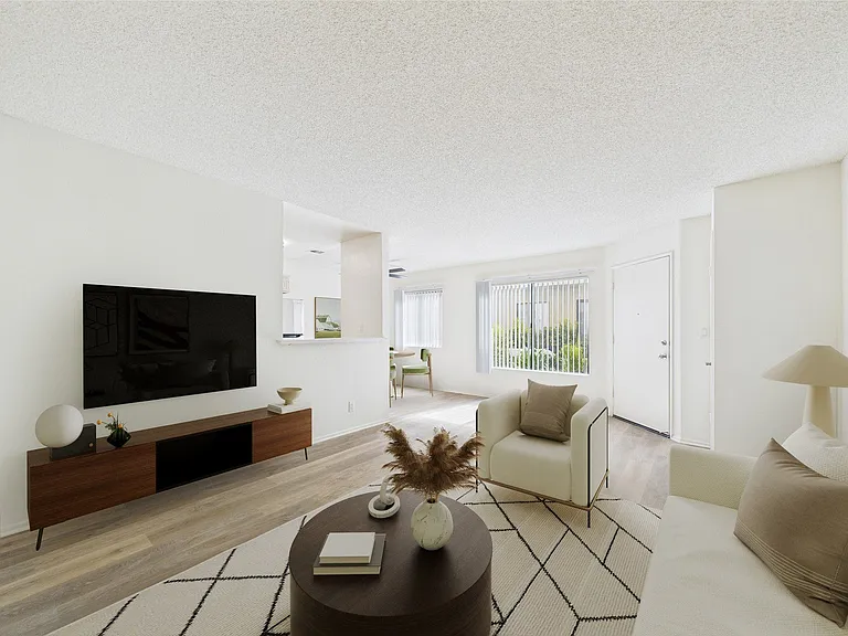 11325 Morrison St — Photo 4
