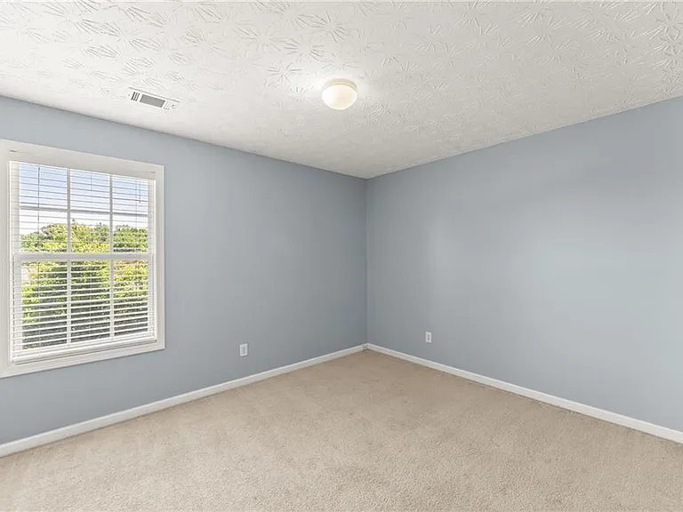 104 Jameston Dr — Photo 18
