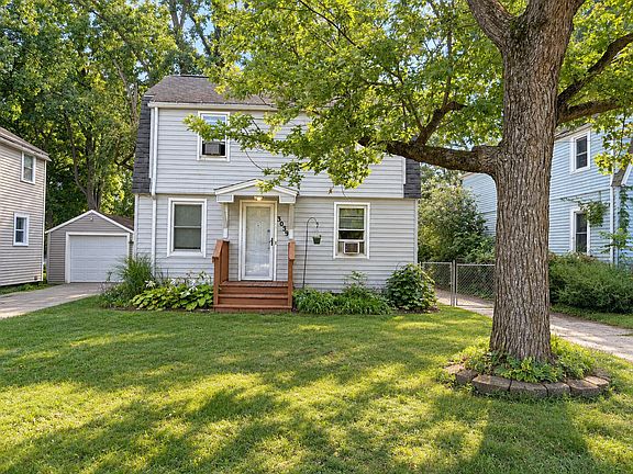 2nd image of 3039 Overhill Rd