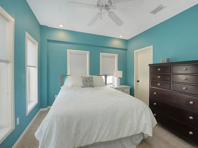 1685 Laurel St #4 — Photo 13
