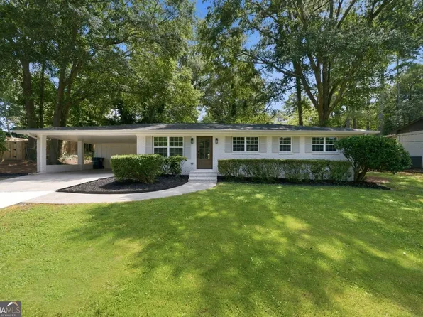 215 Valley Dr, Roswell, GA 30075