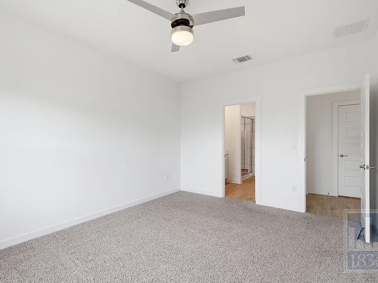 10925 Tildon Ave — Photo 10