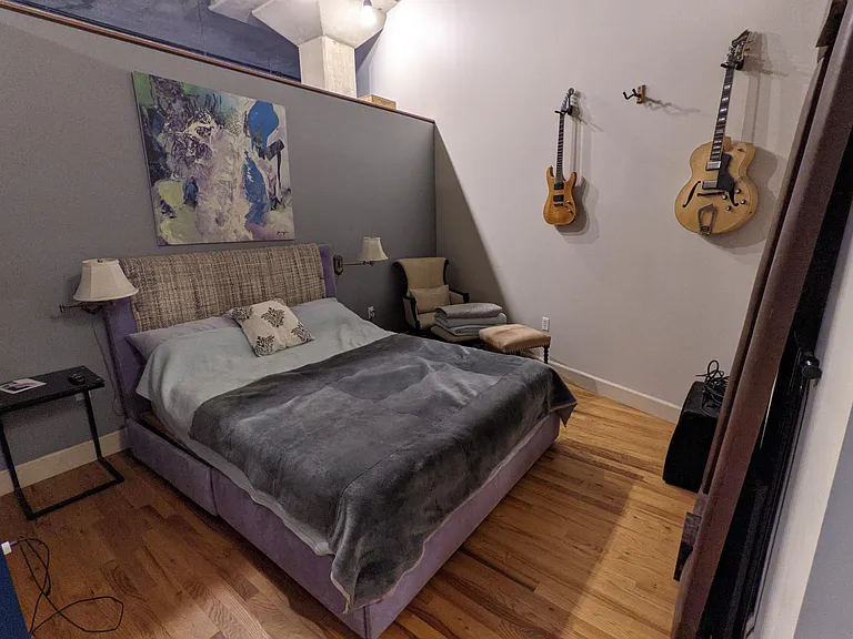 bedroom.