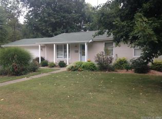 105 W Water St, Litchfield, IL 62056