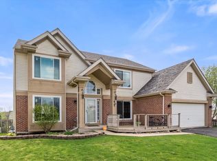 427 Essex Ct, Sugar Grove, IL 60554