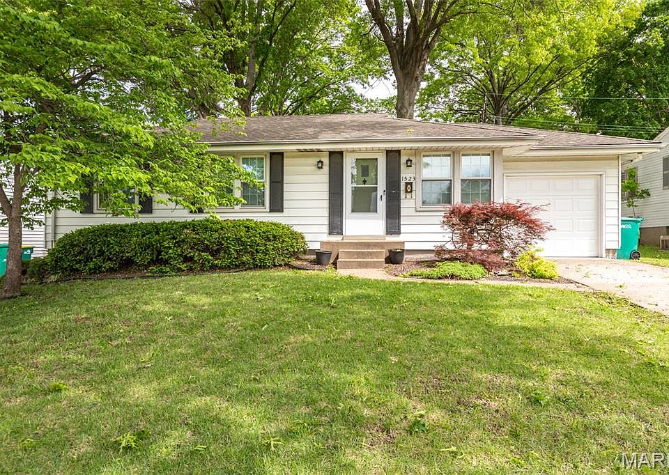 1st image of 1523 Golden Dr