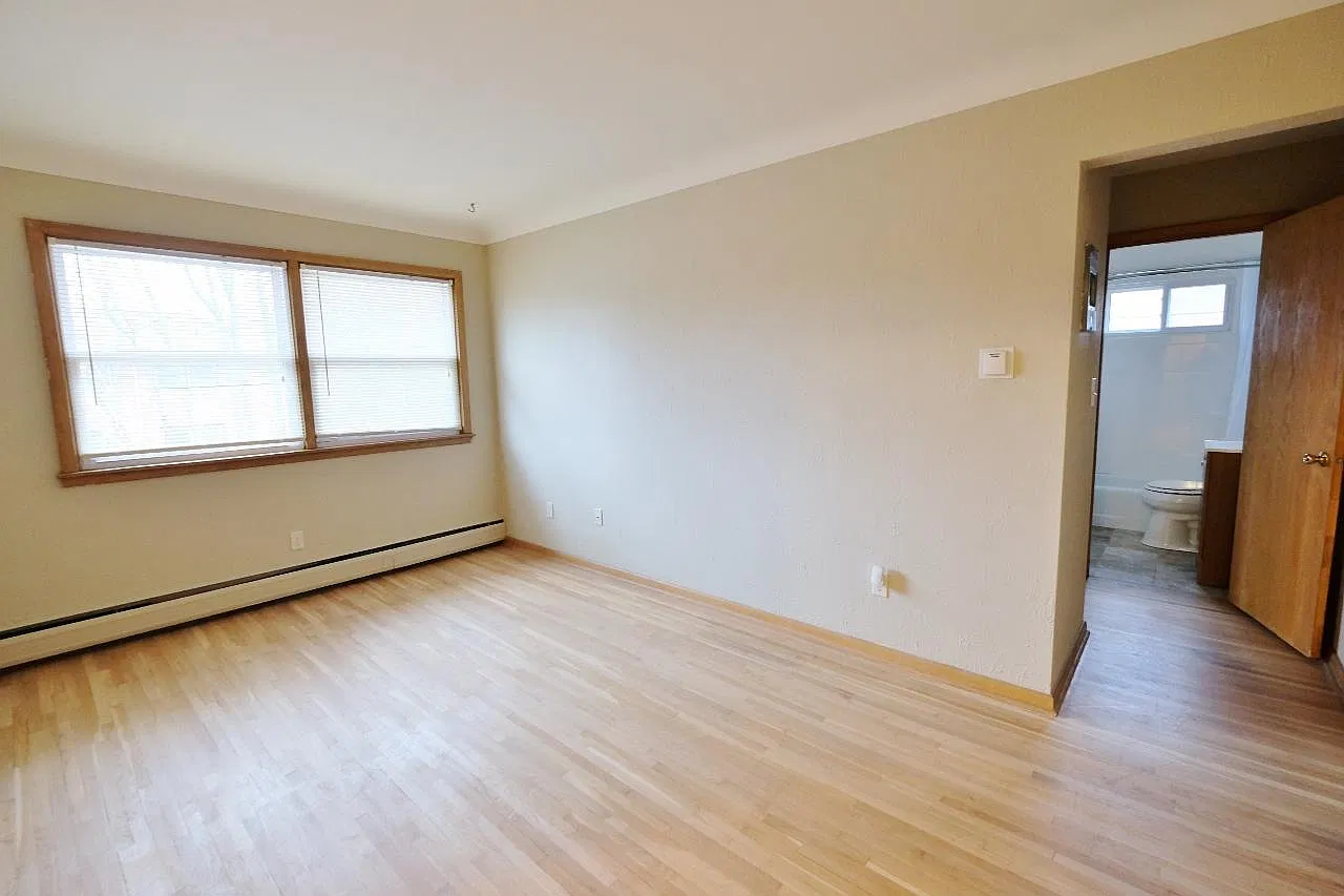 Rose Park Apartments — Photo 4