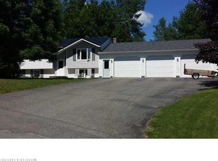 42 Ridgewood Dr, Baileyville, ME 04694