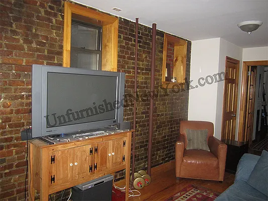 Rented by Elinor Taasa, LREB | media 38