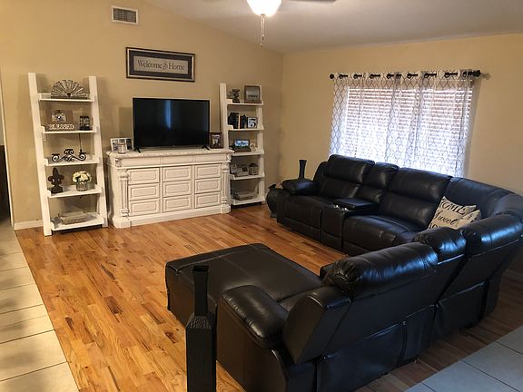 3rd image of 3327 Nuthatch Ave #17