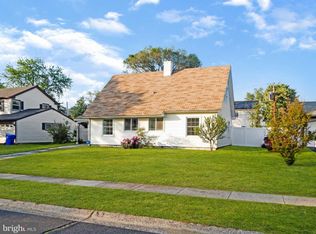 34 Brunswick Ln, Willingboro, NJ 08046