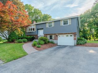 13 Cove St, Chelmsford, MA 01824