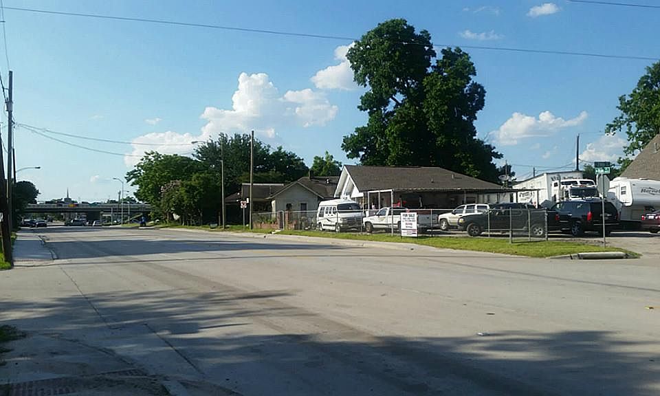 2nd image of 6806 N Main St