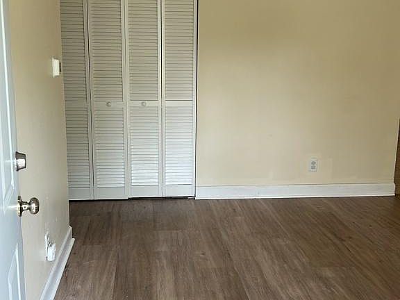 2nd image of 3237 Pipers Glen Dr