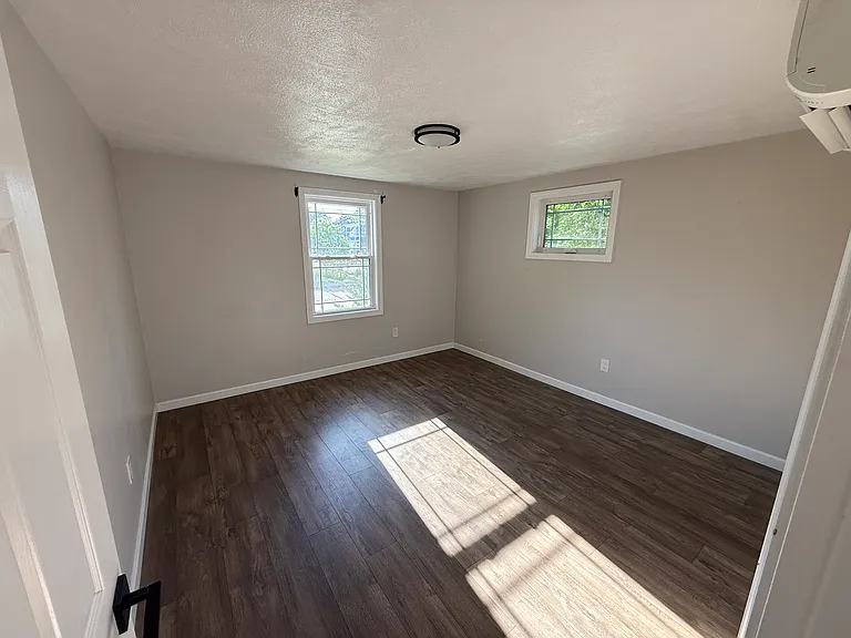 130 James St #2 — Photo 6