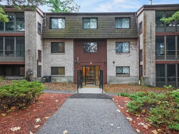 5 Greenbriar Dr APT 107, North Reading, MA 01864
