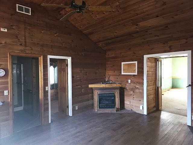 13th image of this home