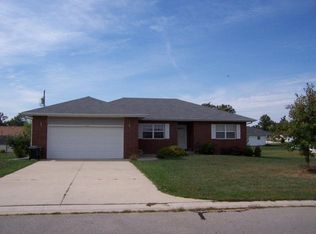 1433 Ryan St, Lebanon, MO 65536