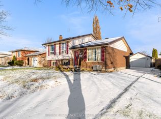 46 Macoomb Dr, Welland, ON L3C 5T9