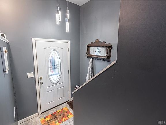 2nd image of 708 Golden Arrow Ct