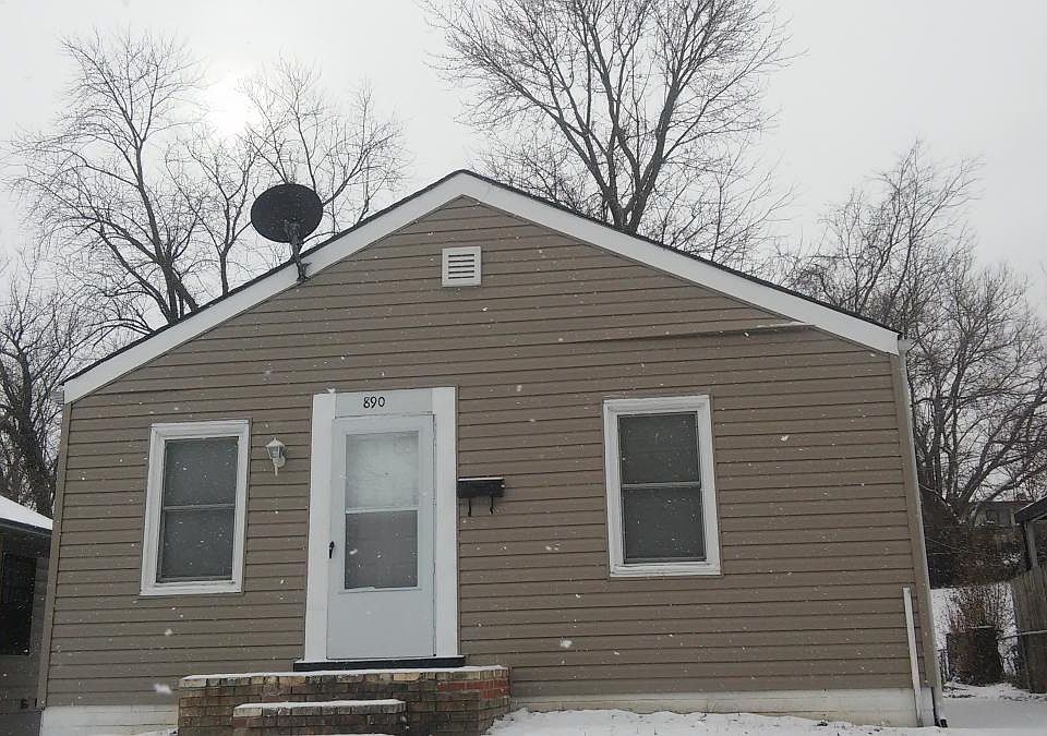 1st image of 890 Nassau Dr