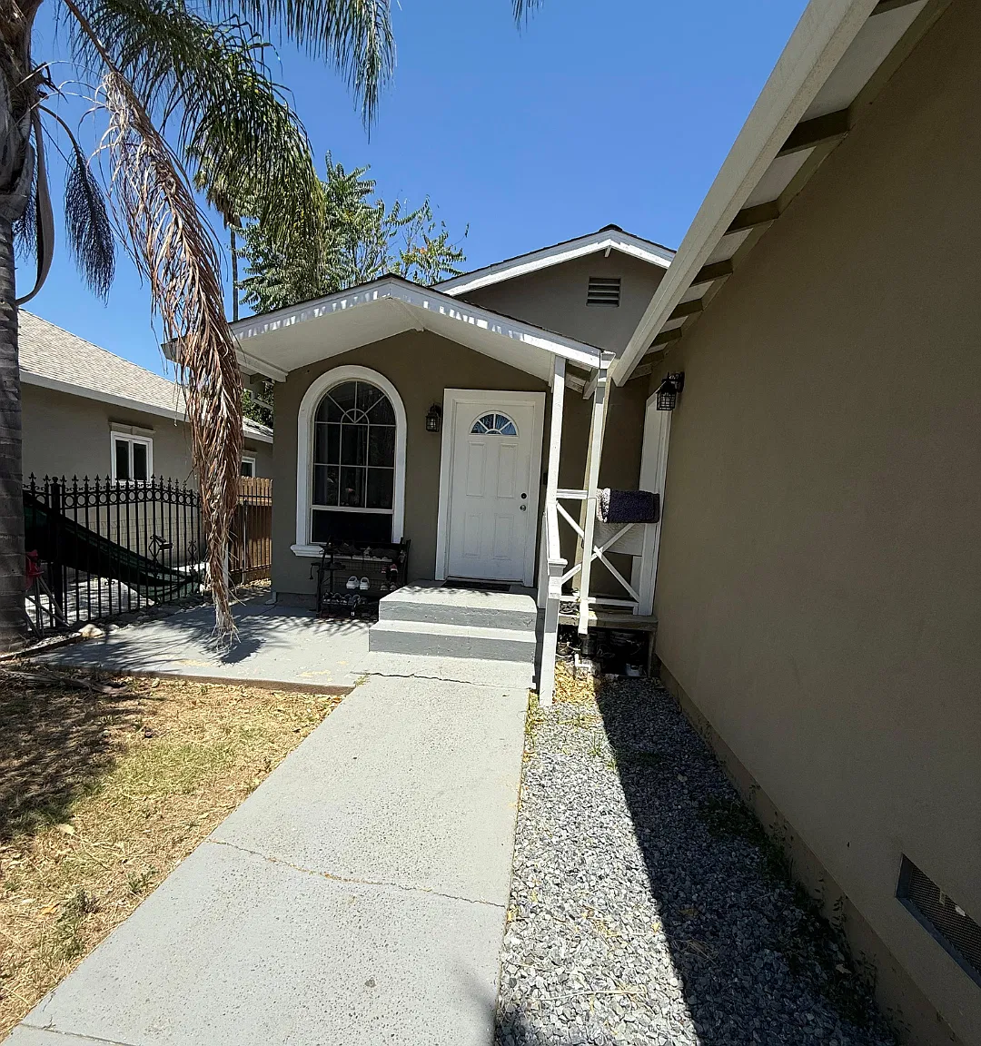 5 bed, 1250 sqft, $1,125 — Photo 3