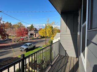 1726 Summer St NE #1, Salem, OR 97301
