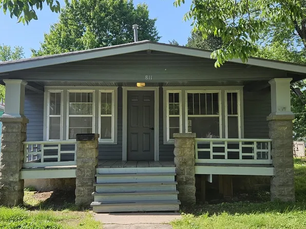 811 E 13th Ave, Winfield, KS 67156