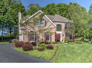 8 Lexington Ct, Shelton, CT 06484