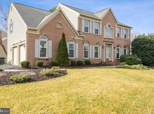 3018 Ashburton Manor Dr, Herndon, VA 20171