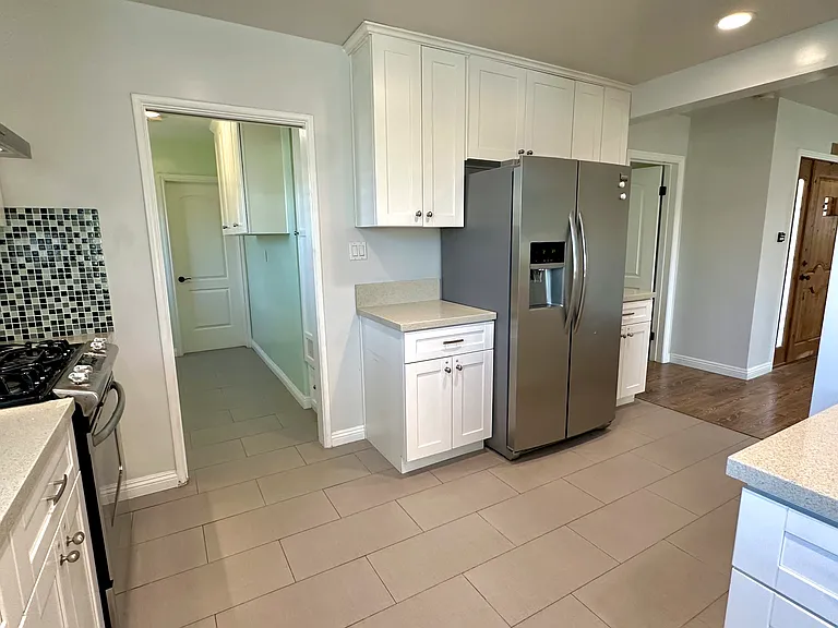 248 Bloom Dr — Photo 12