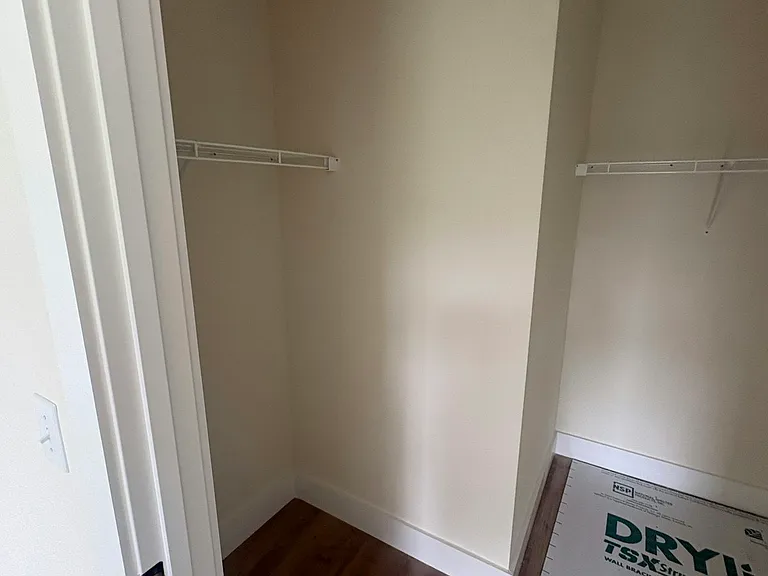 216 Hull Ave #1 — Photo 19