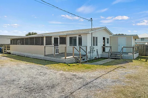 145 Gassett Rd #A Photo 1 145 Gassett Rd #A Photo 1