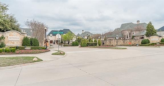 3rd image of 4501 Warwick Ln