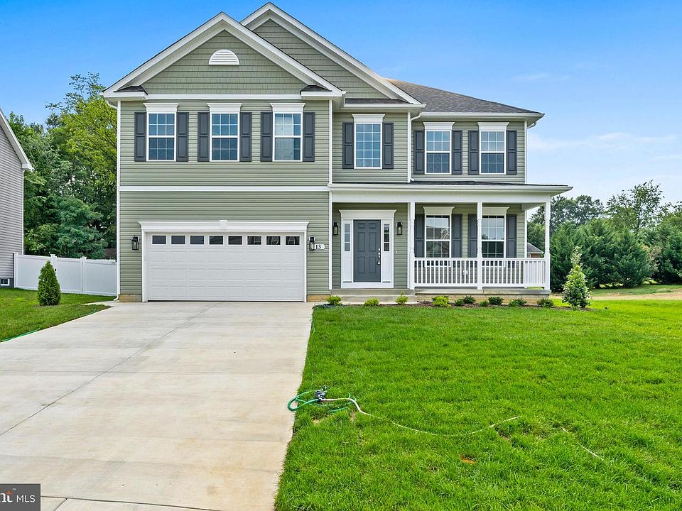1st image of 13 Candleberry Dr