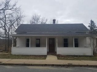 527 Cottage St, Athol, MA 01331