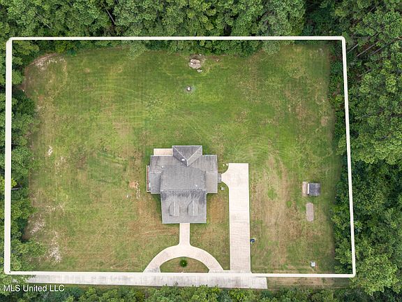 4th image of 22345 Blackwell Farm Rd