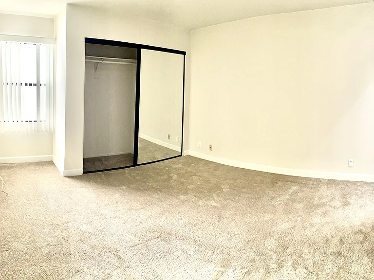 1749 Federal Ave #4 — Photo 8